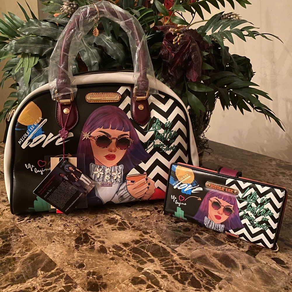 Beautiful bag with matching wallet
